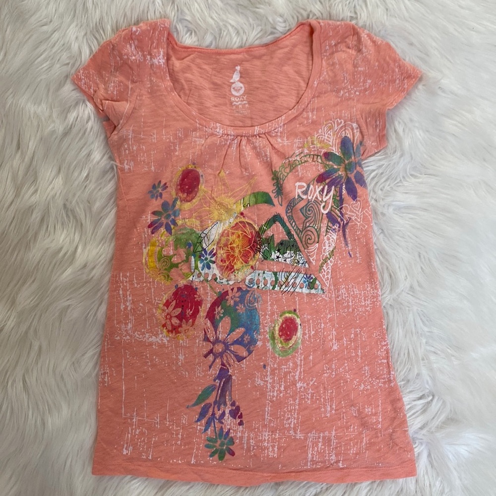 Vintage Roxy scoop neck tee, Size Medium, Peach color